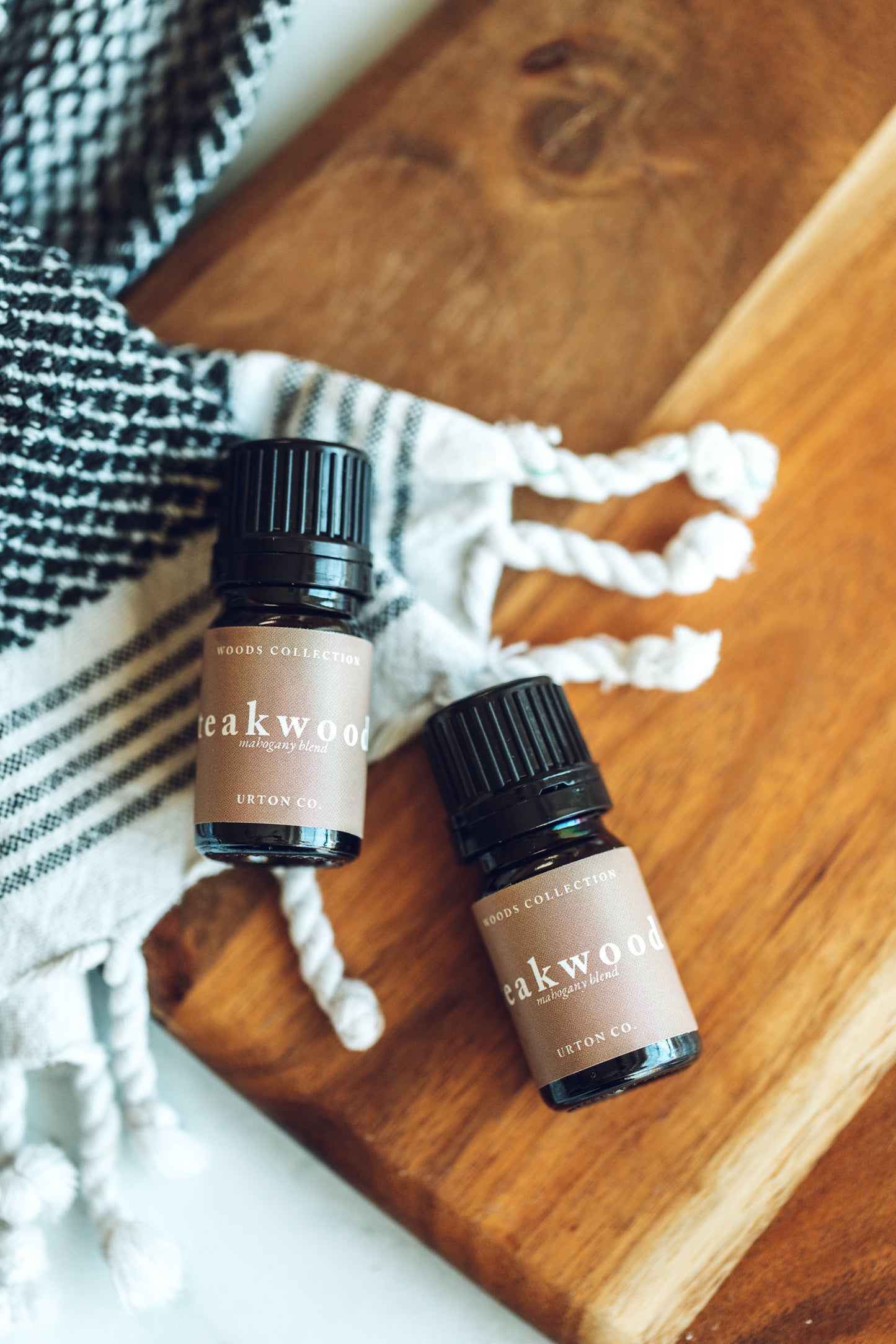 Teakwood - A Mahogany Essential Oil Blend | Pure, Toxin-Free Alternative to Mahogany Teakwood | Aromatherapy & Home Scent | Oil to Diffuse