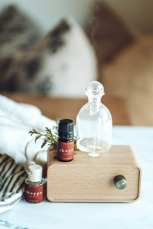 Ye Olde Christmas Shoppe Essential Oil Blend - Deep Winter Cinnamon Aromatherapy